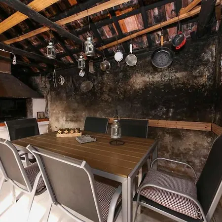 Casa Ambi - With Pool On The Island Ciovo Villa